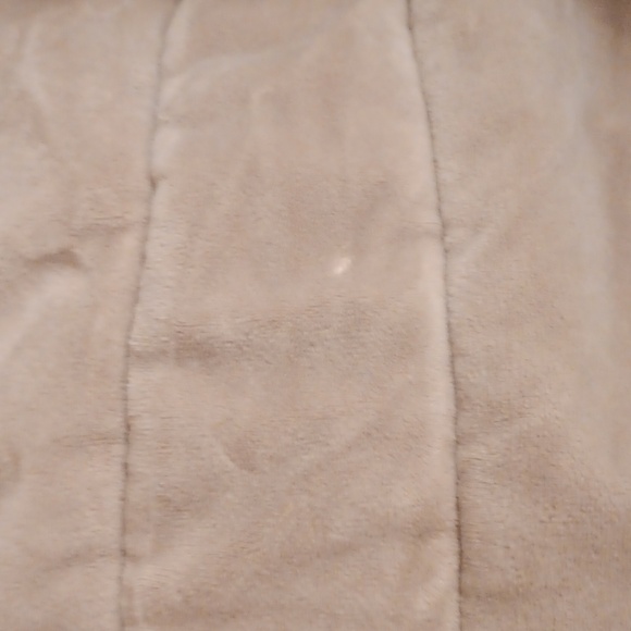 Pottery Barn  Luxurious Tan Faux Fur Sleeping Bag - Picture 4 of 14